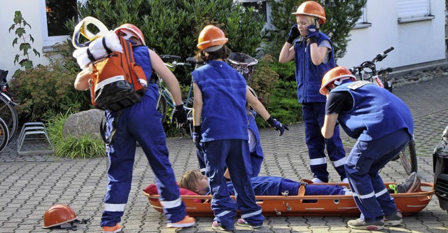 <BZ-FotoAnlauf>Feuerwehr Bad Krozingen...ugendfeuerwehr einen Rettungseinsatz.   | Foto: ZVG