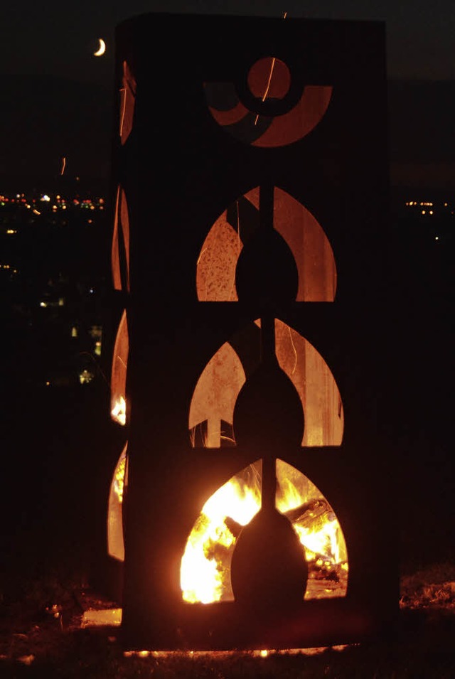 Neumond  neben dem Feuerturm  | Foto: Hannes Lauber