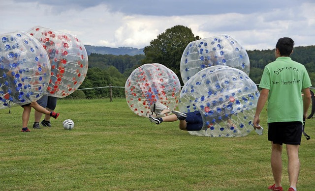 Der Spafaktor kam absolut nicht zu ku...Bumper Soccer Turnier in Nordschwaben.  | Foto: Petra Wunderle