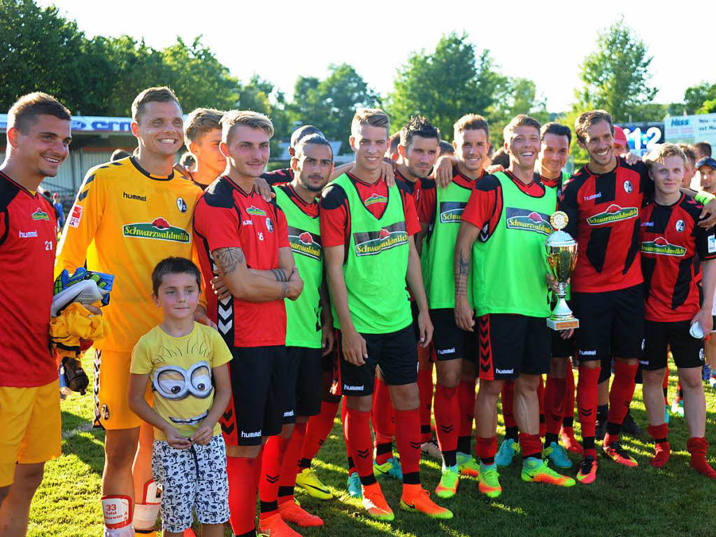 Impressionen aus dem Kaiserstuhlstadion rund um die Spiele SC Freiburg – Darmstadt 98 (3:1), Bahlinger SC – Offenburger FV (4:2, beide Samstag), Bahlinger SC – SC Freiburg (1:3) und SV Endingen – Offenburger FV (4:2, beide Sonntag).