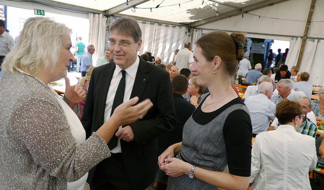 Oberkirchenrat  Christoph Schneider-Ha...n am Kirchplatzfest Knigschaffhausen.  | Foto: Christel Hlter-Hassler