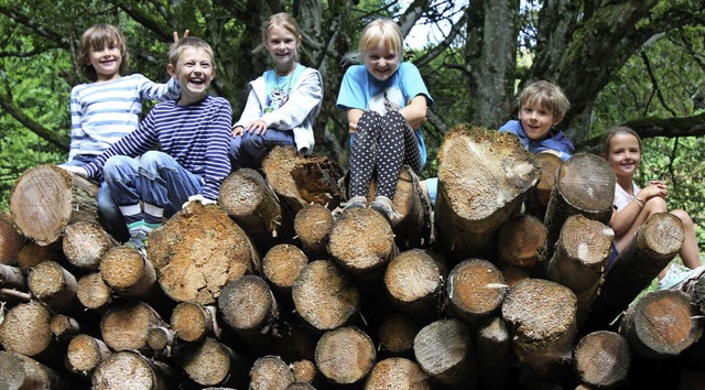 Die Kinder haben sichtlich Spa im Wald.    | Foto: Lara Walter