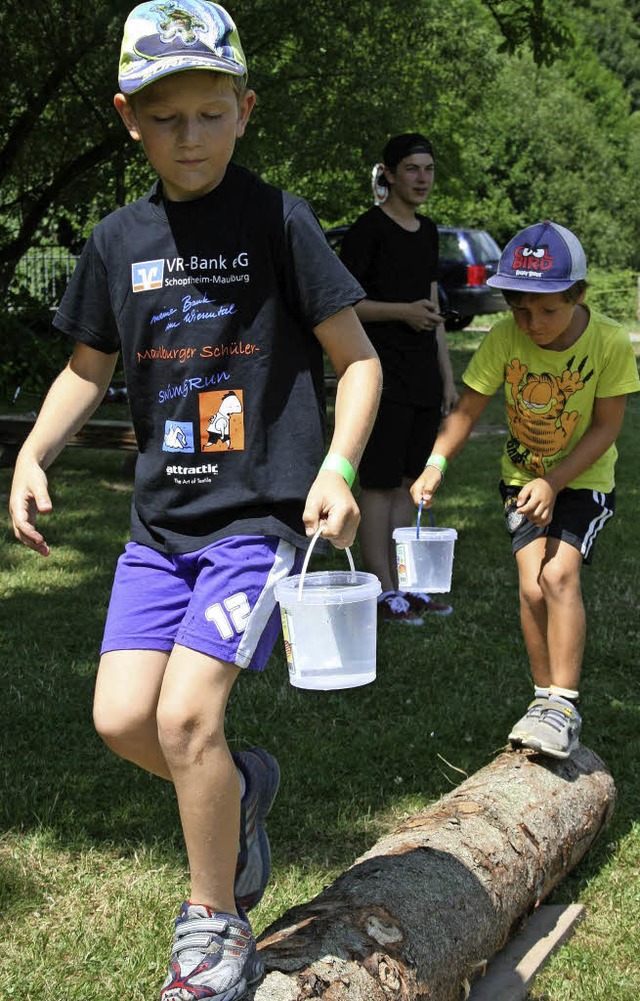 Wasserlauf war eine der Disziplinen bei der Dorfolympiade.   | Foto: Lacher