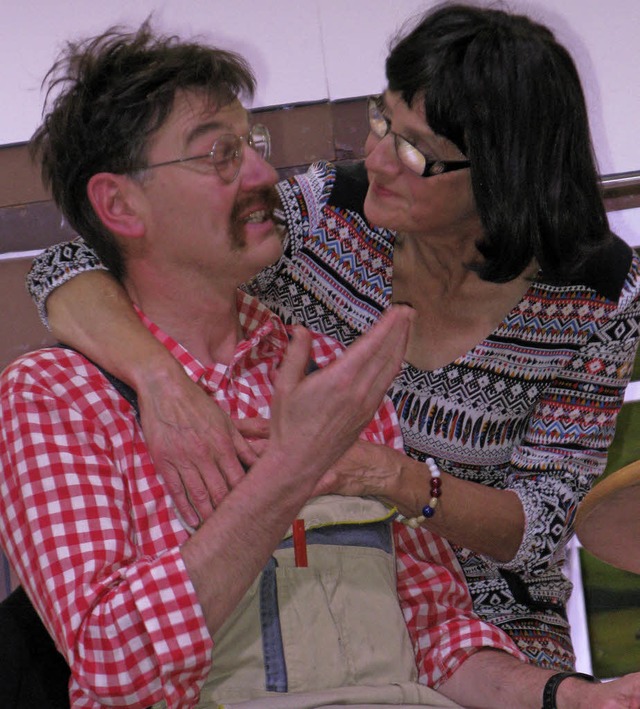 Karin Heppner und ihr Norbert (Konny B...h Schweinebetubungsmittel lahmgelegt.  | Foto: Ulrike Spiegelhalter