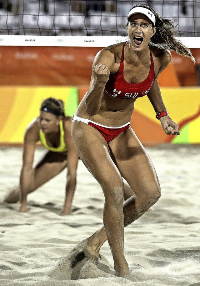 Starke Schweizerin: Beachvolleyballeri...gen die Stuttgarterinnen Borger/Bthe   | Foto: dpa/privat