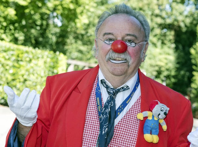 Parkbesucher und Schwarzwaldkinder kennen Larry Eichel nur als Clown Peppino.  | Foto: Bernhard Rein