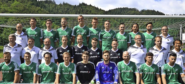 Landesliga-Mannschaft des FC Zell: Hin...iro, Sparacino D., Boos und Keller K.   | Foto: privat