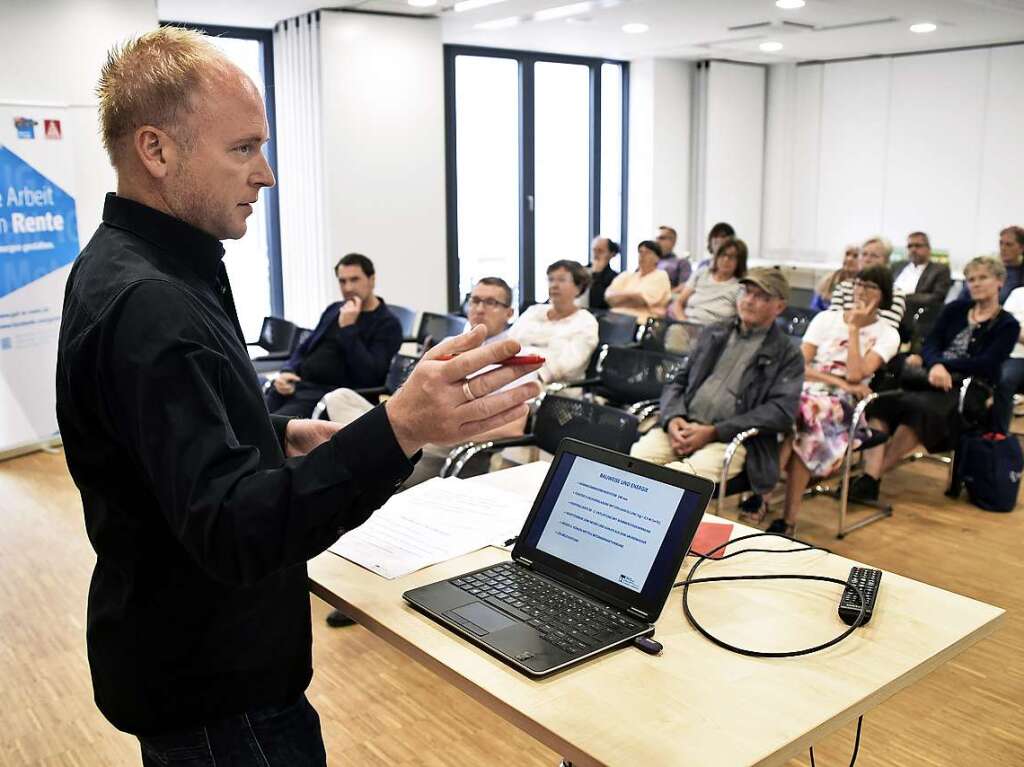 Rundgang durch das neue Gewerkschaftshaus