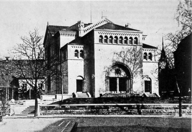 Die ehemalige Synagoge, die in den 20e...rt wurde.  Blick von der Sedanstrae.   | Foto: Kalchthaler