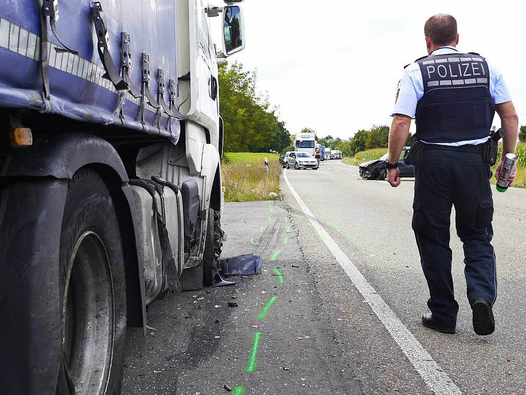 Stau Auf Der B 31 Nach Unfall - Breisach - Badische Zeitung