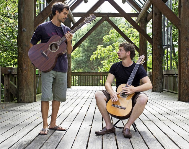 Die Musiker Benedikt Grundberger und F...chen sich auf eine Reise ins Ungewisse  | Foto: Guilherme Marques