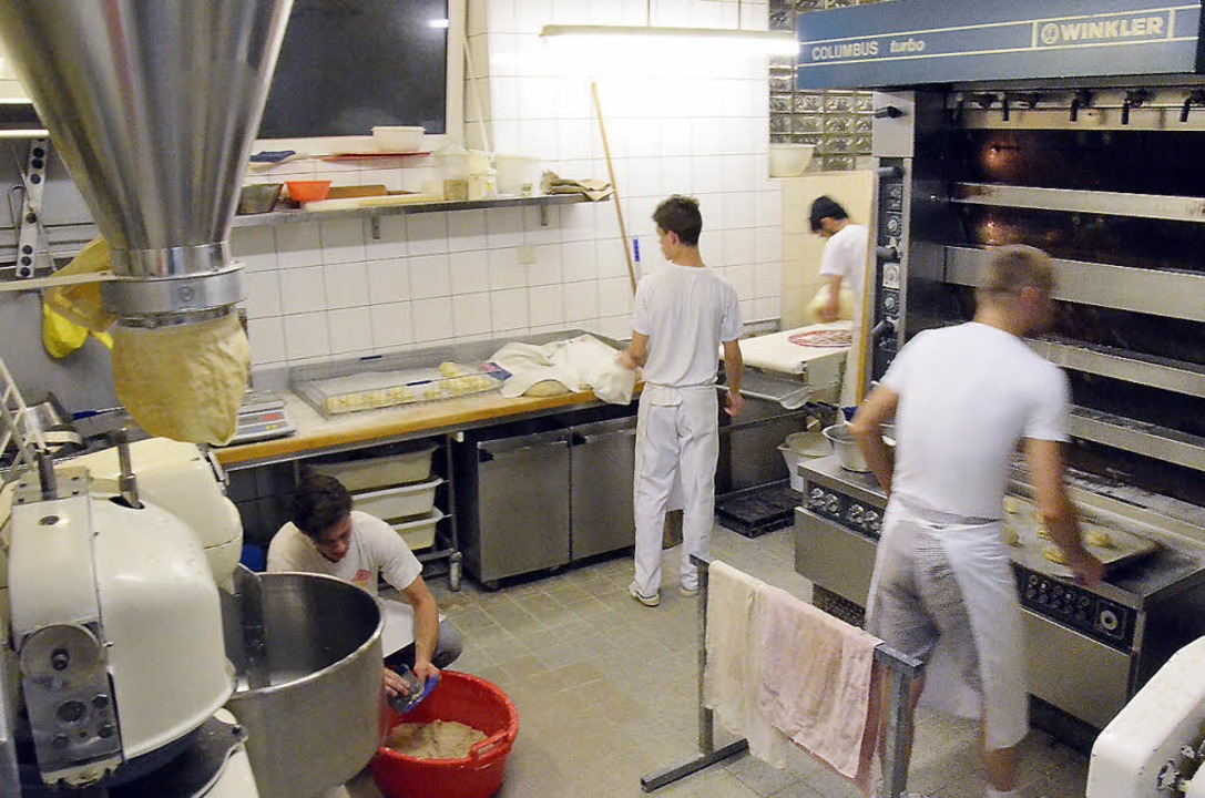 Geschftiges Treiben in Zaisers Backstube  | Foto: -