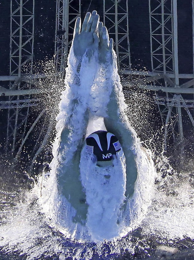 Wieder eingetaucht ins Meer der Erfolge: Michael Phelps   | Foto: dpa