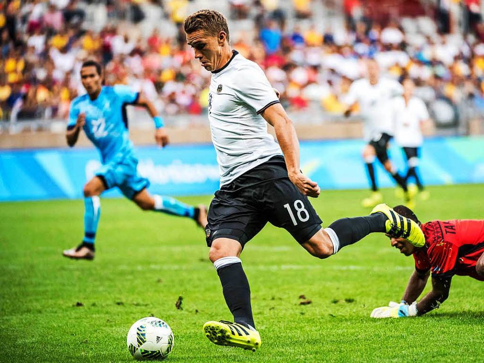 Nils Petersen schoss gegen Fidschi fün...Weg für Deutschland ins Viertelfinale.  | Foto: AFP
