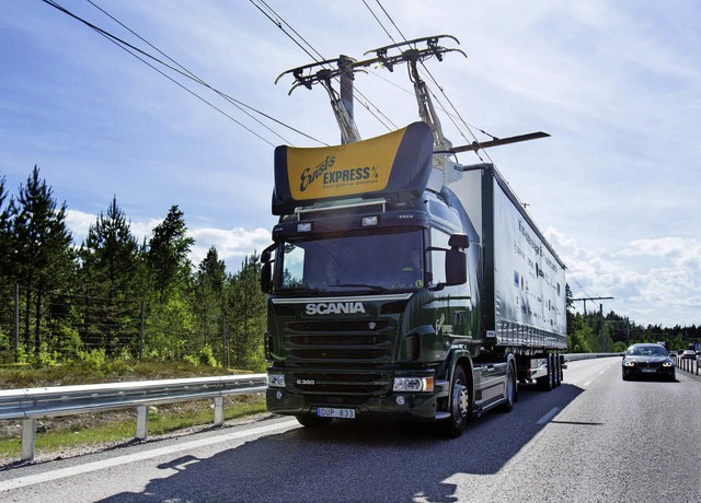 So knnte es bald auf deutschen Autoba...sehen: der erste E-Highway in Schweden  | Foto: Scania CV AB