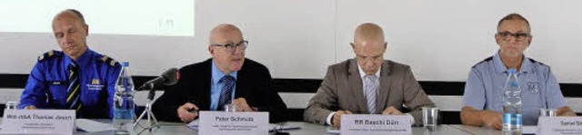 Thomas Jauch, Peter Schmutz, Regierung...aschi Drr und Daniel Br (von links)   | Foto: Taschinski