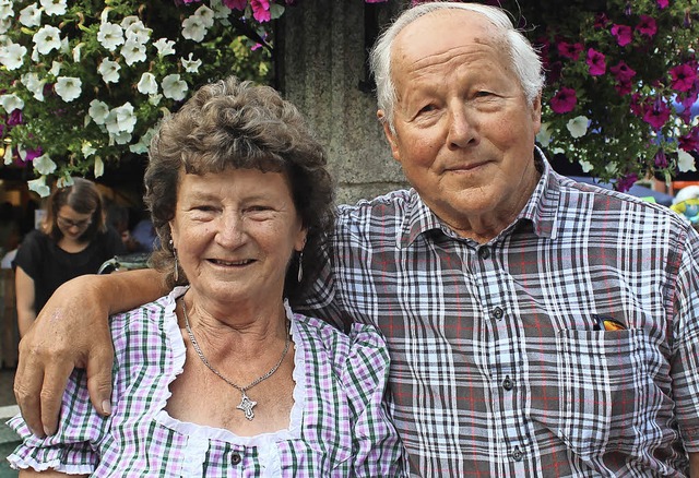 Seit 50 Jahren verheiratet: Goldene Ho...nd Hildegard Kaltenbrunn aus Bachheim.  | Foto: Christa Maier