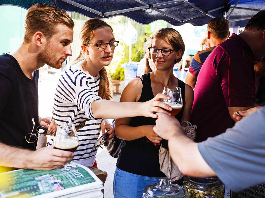 Bei Super-Sommerwetter lieen sich die Besucher des Craftivals von handgemachten Bieren erfrischen.