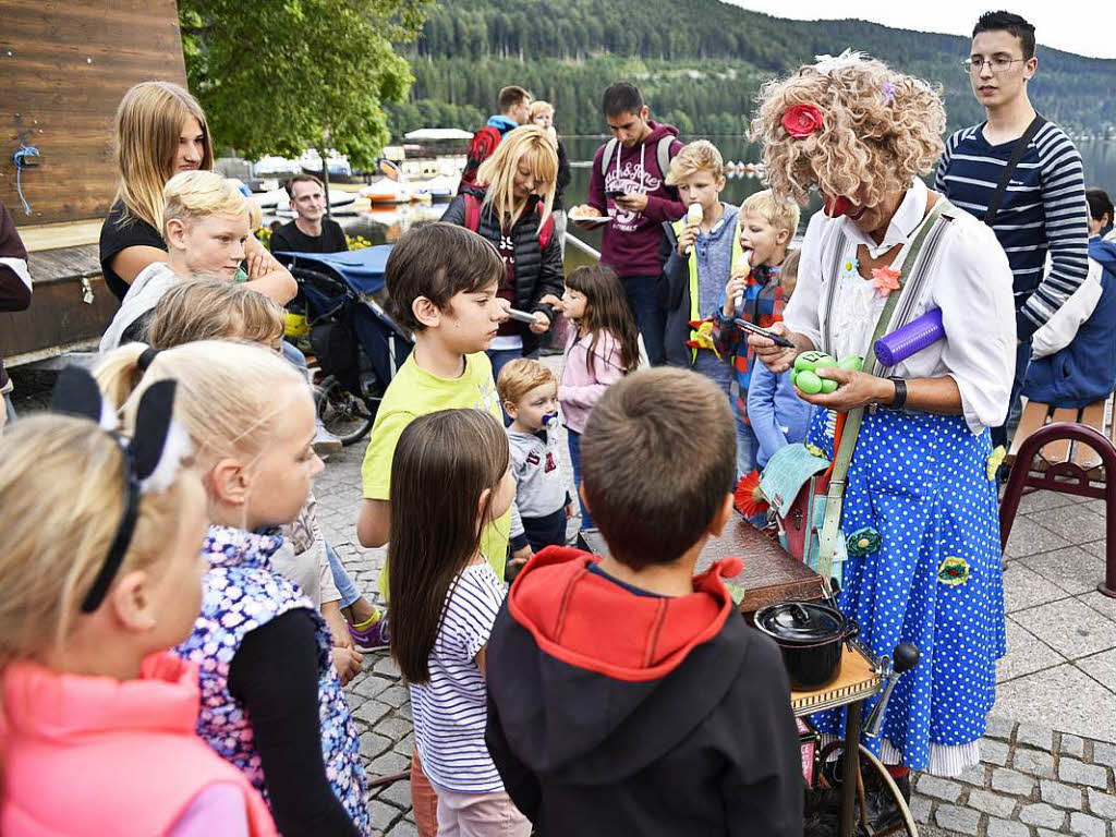 Farbenfroh: Seenachtsfest am Titisee. <?ZL?>
