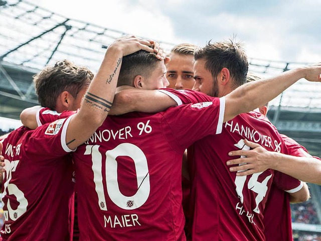 Zwei Spiele, zwei Siege: Hannover 96 k...&#8222;Wiederaufstieg&#8220; gelingen.  | Foto: dpa