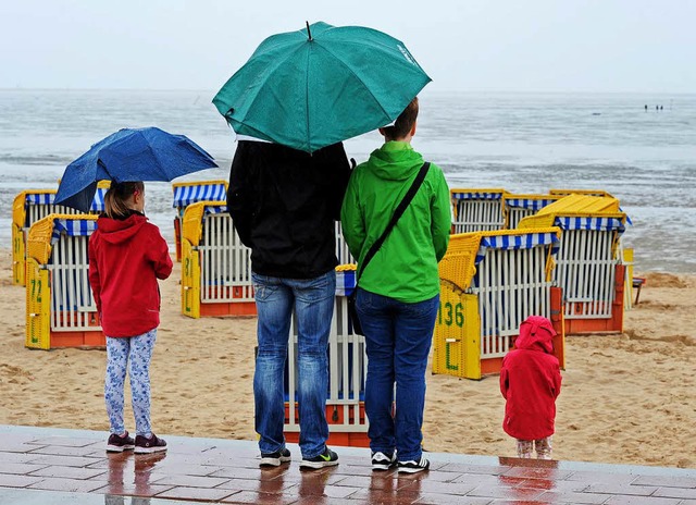 Eine echte Familie hlt auch in strmischen Zeiten zusammen.   | Foto: dpa