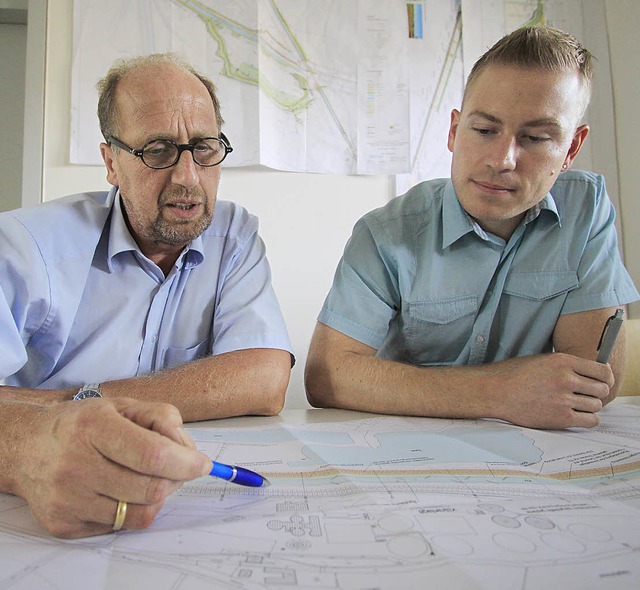 Bernd Walser (links), Sven Nendzynski bei der Arbeit   | Foto: Patrik Mller