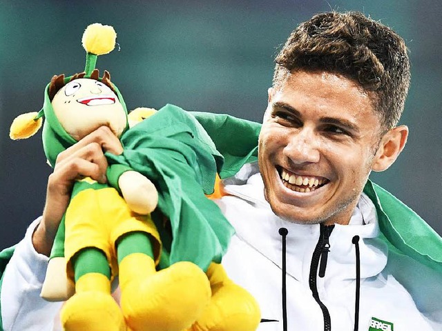 Thiago Braz da Silva ist Stabhochsprung-Olympiasieger.  | Foto: dpa