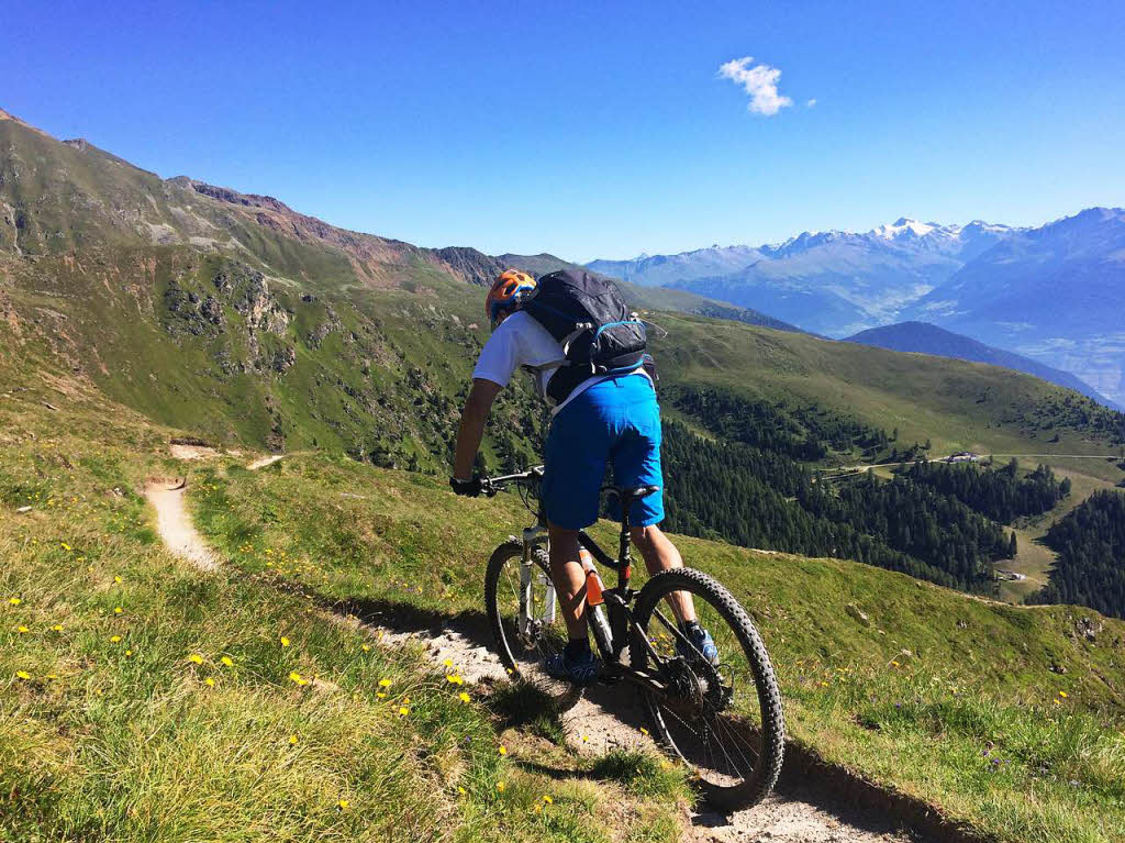 Mal in hochalpinem Gelnde, mal ber saftige Wiesen – Mountainbiken im Alta Rezia ist anspruchsvoll und vielseitig zugleich.