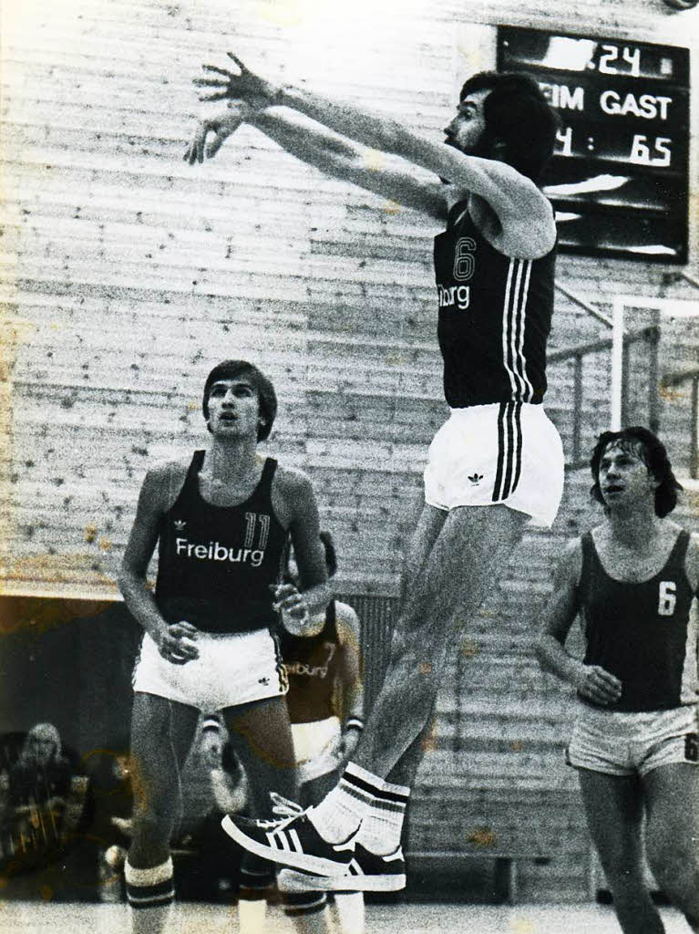 Jrg Graf beim Wurf 1976 ...
