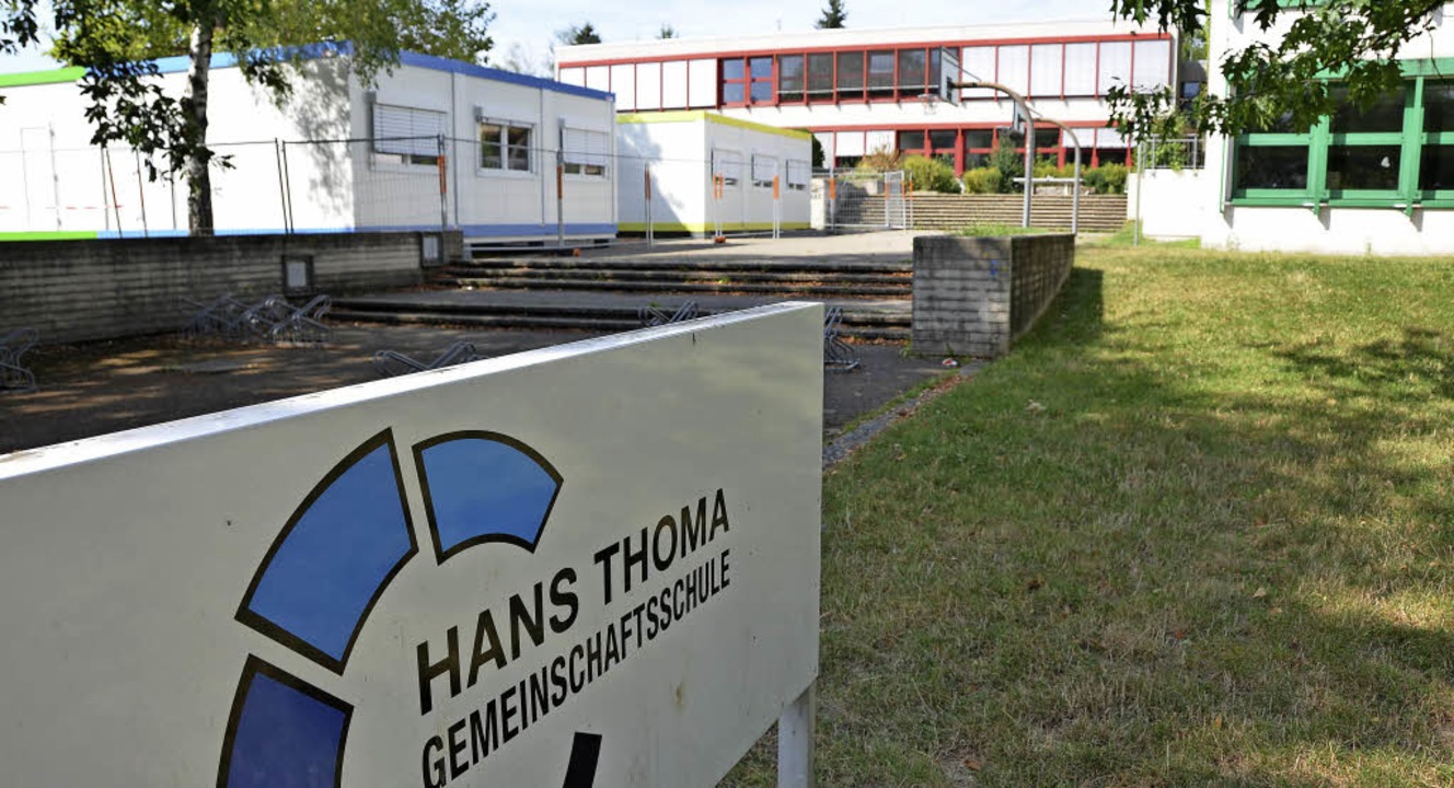 Auf dem Schulhof der Hans-Thoma-Gemein...r aus Platzmangel unterrichtet wird.    | Foto: Anika Maldacker
