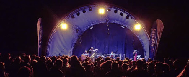 Die Rundbogenbhne am Engenwald steht ...ntrum von &#8222;Rock am Bach&#8220;.   | Foto: Veranstalter