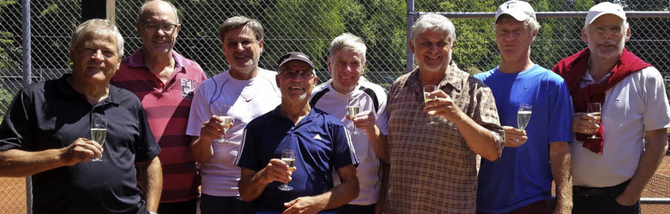 <BZ-FotoAnlauf>TC RW Staufen:</BZ-Foto...n des Tennisclubs auf ihre Erfolge an.  | Foto: privat