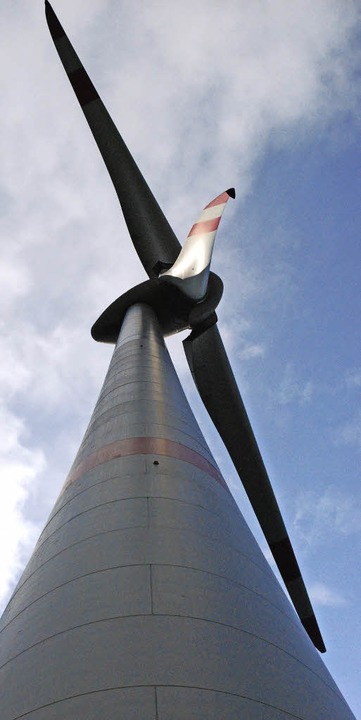 Eindrucksvoll &#8211; das Windrad auf dem Tnnlebhl  | Foto: Sylvia-Karina Jahn
