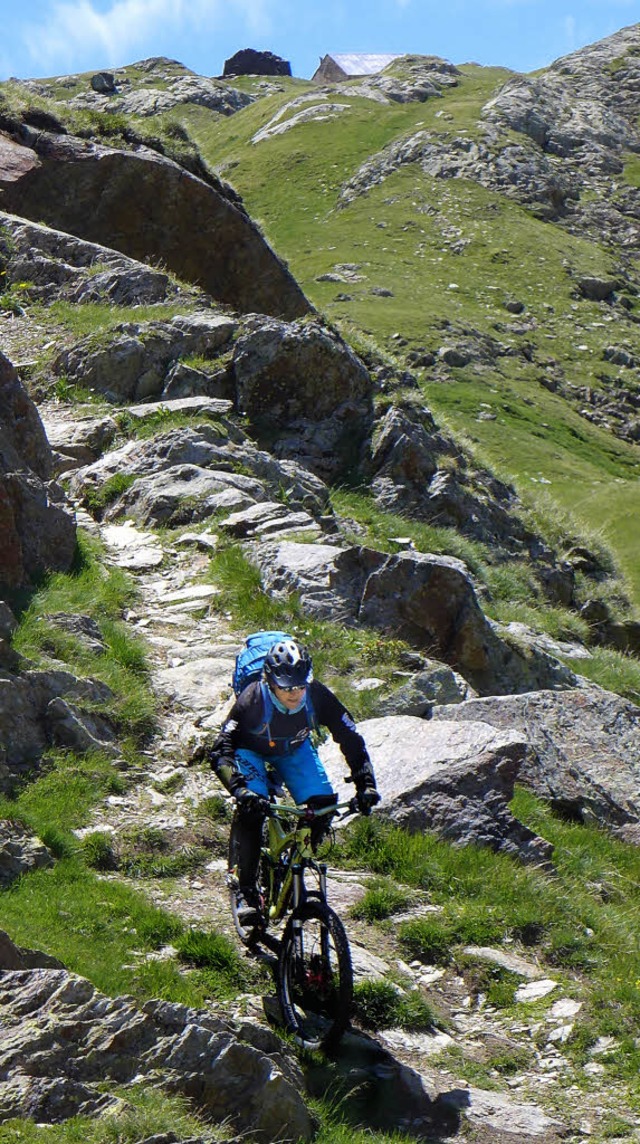 ber Stock und Stein: Viele  Mountainb...ta Rezia sind technisch anspruchsvoll.  | Foto: Stefan Zahler