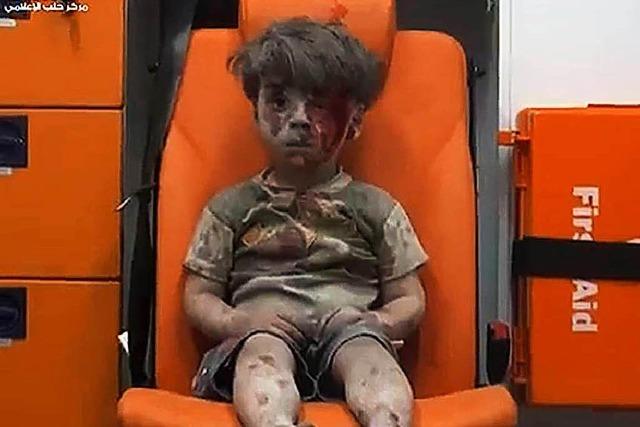 Geretteter Junge in Aleppo: Hinschauen ist Pflicht