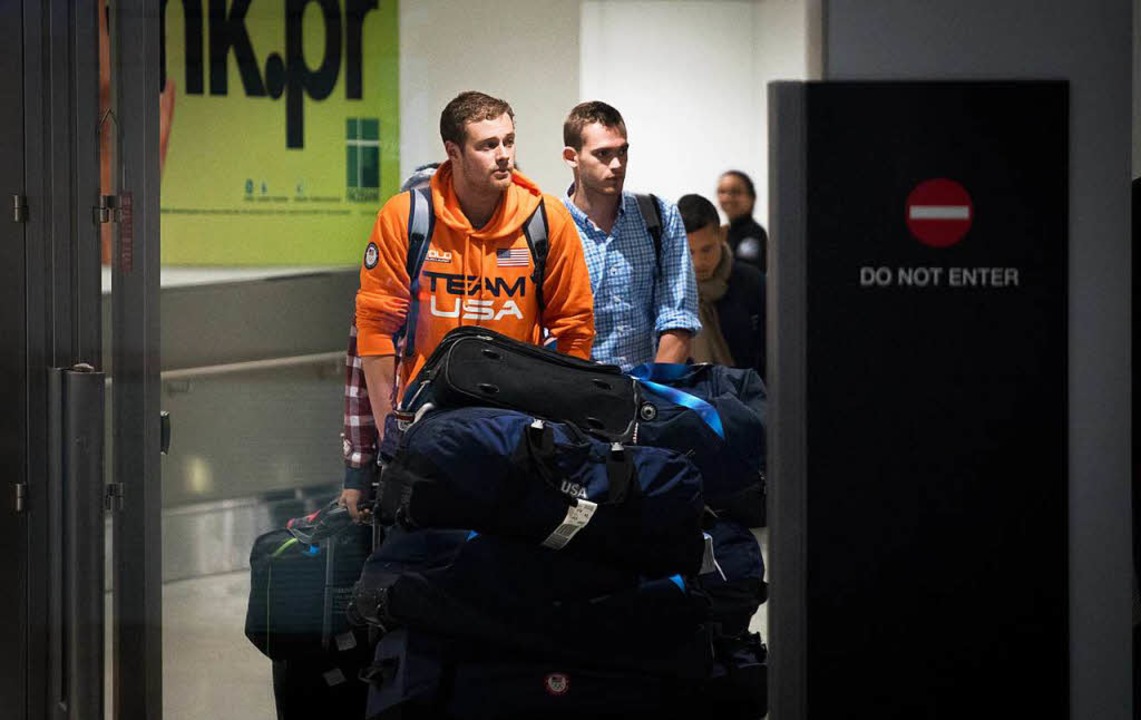 Jack Conger (links) and Gunnar Bentz b...iami International Airport in den USA.  | Foto: AFP