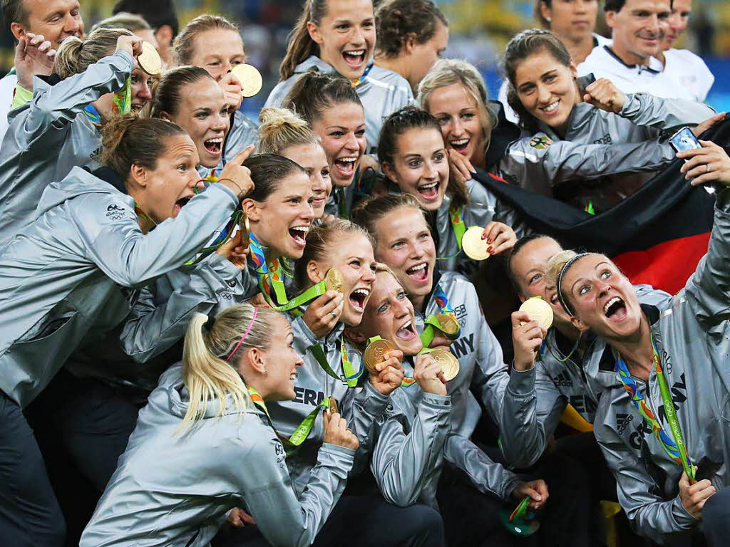Ganz groe Emotionen: Die deutschen Fuballerinnen gewinnen Gold.