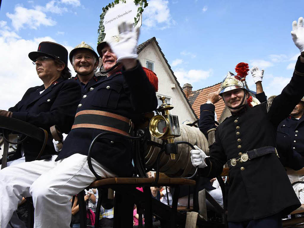 Impressionen vom Festumzug in Rheinhausen