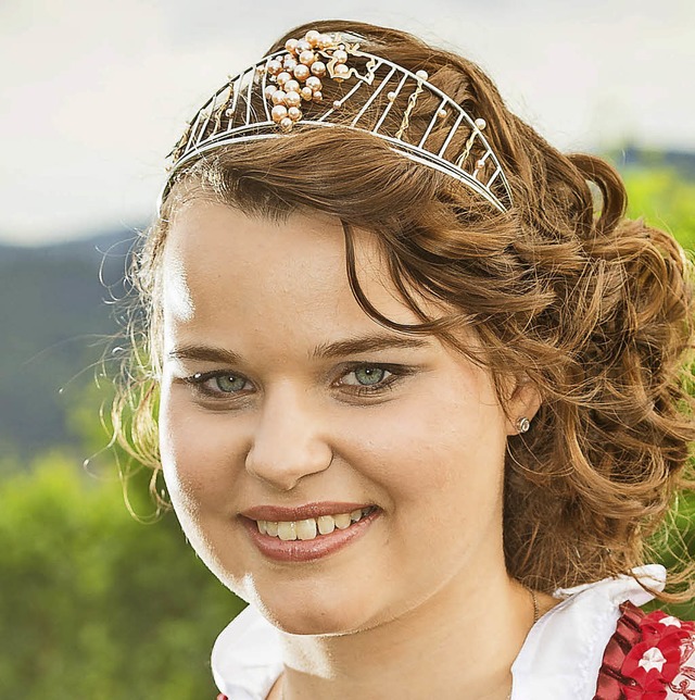 Die neue  Oberkircher Weinprinzessin Anna-Maria Schappacher   | Foto: Michael Rosenstiel/stadt