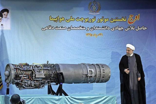 Teheran zeigt neue Waffensysteme