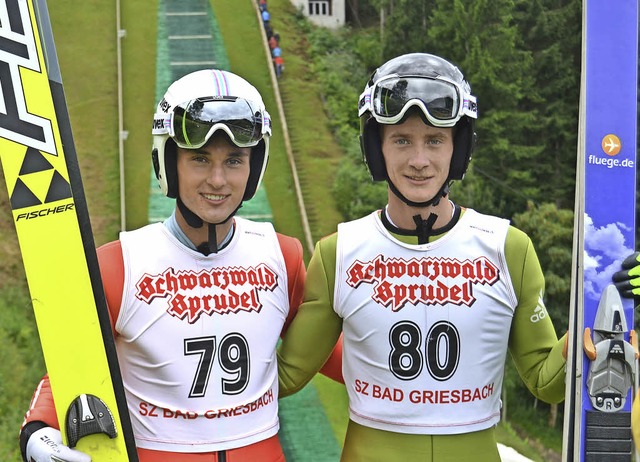 Fabian und Florian Zhringer letztmals...ug und mit den breiten Skisprunglatten  | Foto: Helmut Junkel