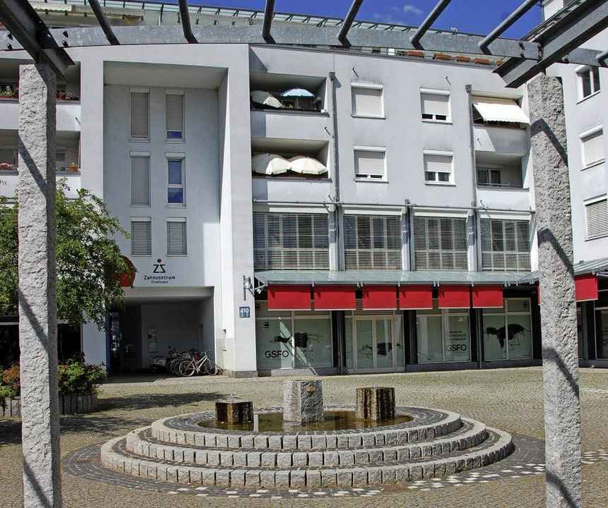 Treffpunkt H�ninger Platz, wohin die Rechten eingeladen haben.   | Foto: FREY