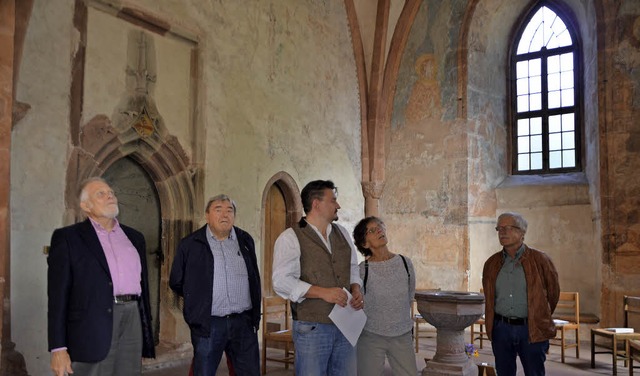 Interessante Details ber die Ausgrabu...hrung in der Alten Kirche erluterte.   | Foto: S. Trinler