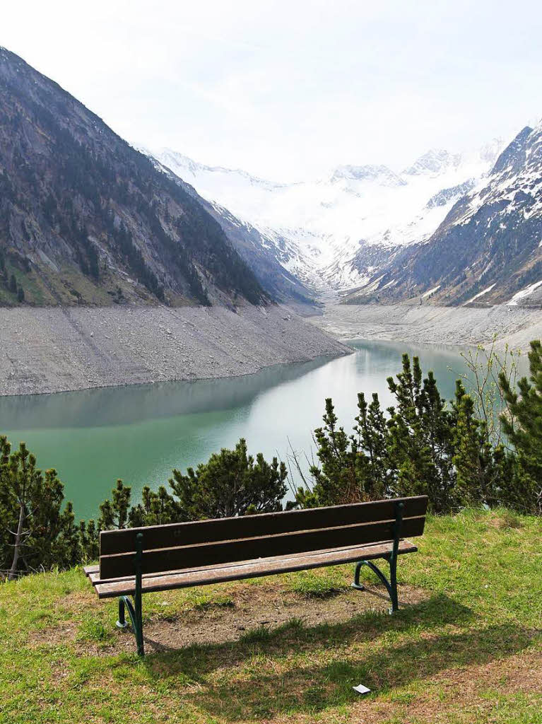 Den Ausblick genieen ber den Schlegeis Stausee im Zillertal mit  Blick auf die Tiroler Berge konnte Simone Kirrmann, Rheinfelden.
