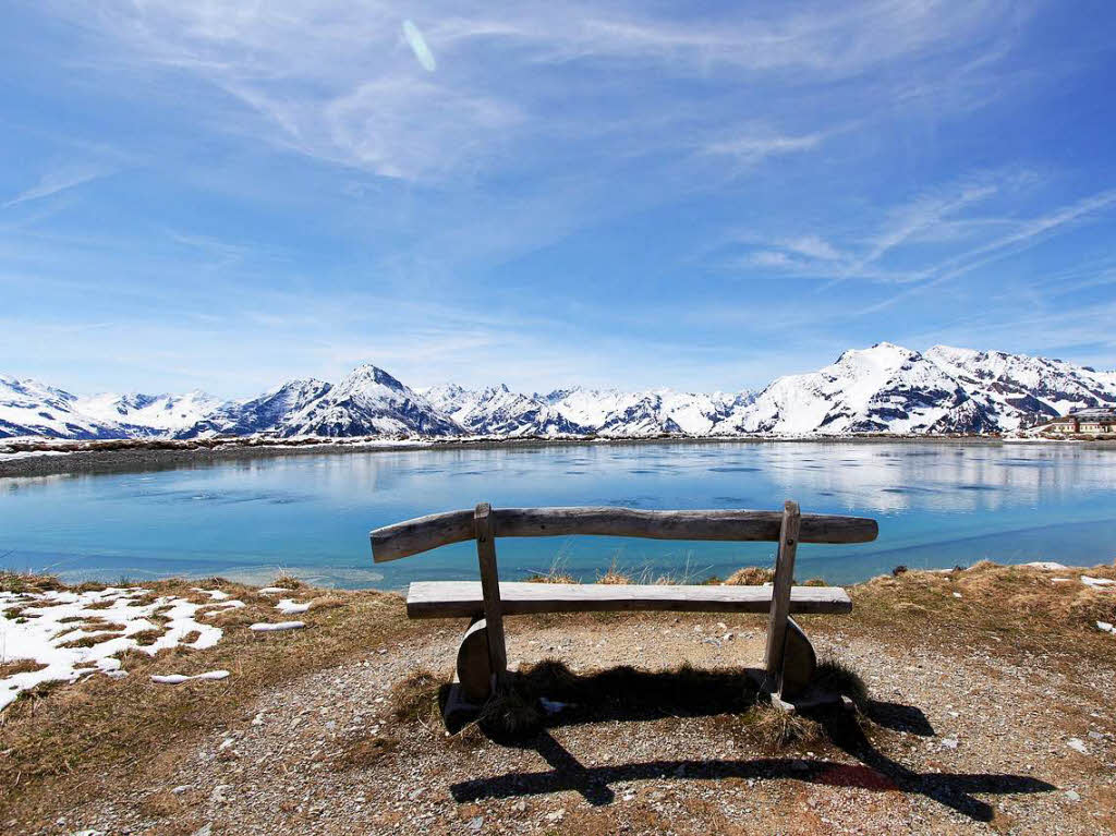 Den Blick schweifen lassen vom Penken in den Tuxer Alpen/Tirol auf die Gipfel der Tiroler Berge. Simone Kirrmann, RheinfeldenBZ Fotosommer: Wandern