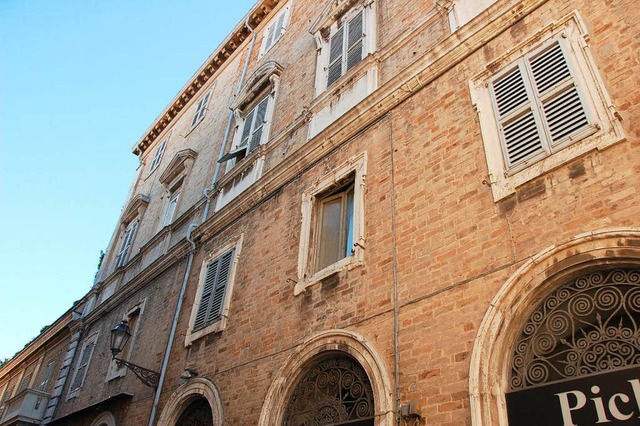 Altstadt-Fassade in Senigallia  | Foto: Nikolaus Trenz
