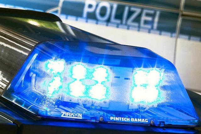 Einbrecher geht in Freiburg auf Polizisten los