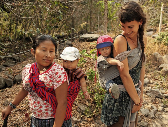 Begegnung in Guatemala: Gwen Weisser mit Sohn Bruno   | Foto: privat