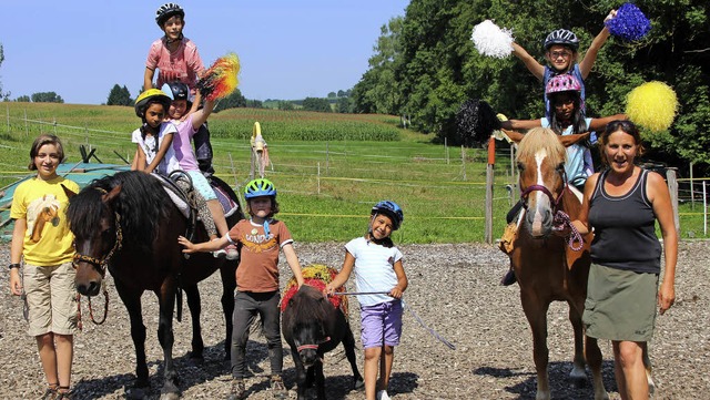 Annette Gempp (rechts) mit den Ferien-...harlotte Gbel-Singrin aus Welmlingen.  | Foto: Reinhard Cremer