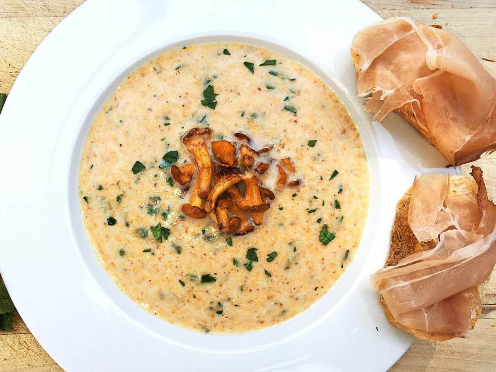 Aus Pfifferlingen die Suppe des Spätsommers zaubern - Stechls ...